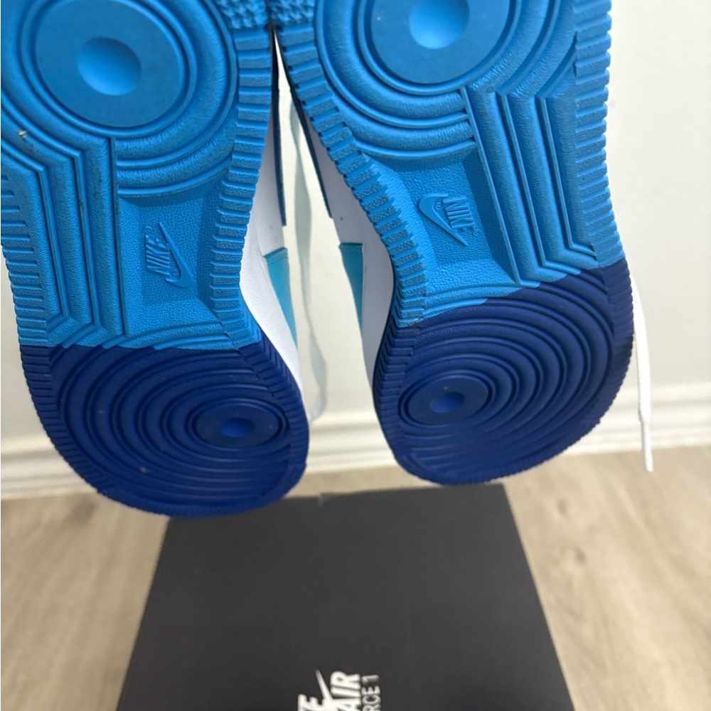 Nike Men's Sneakers - Blue and White